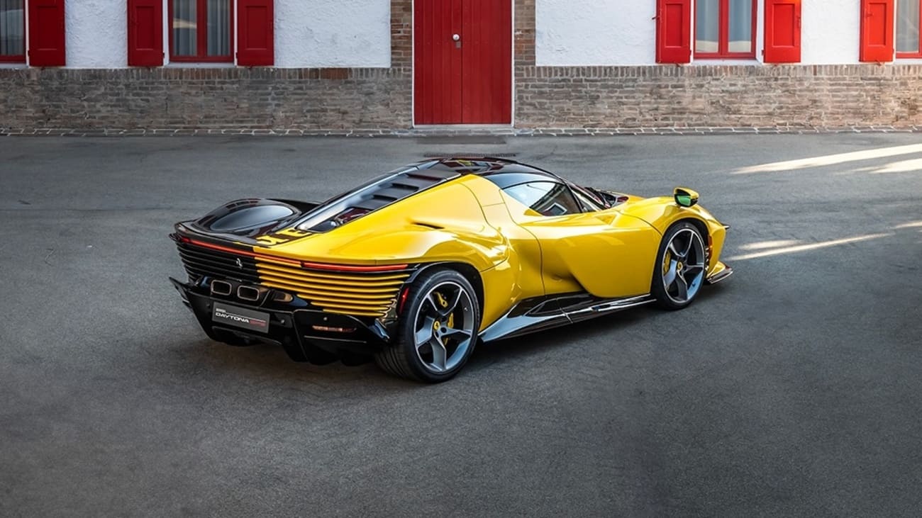 Ferrari Daytona SP3 Tailor Made