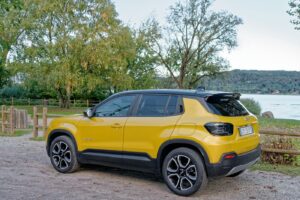 jeep avenger bagagliaio