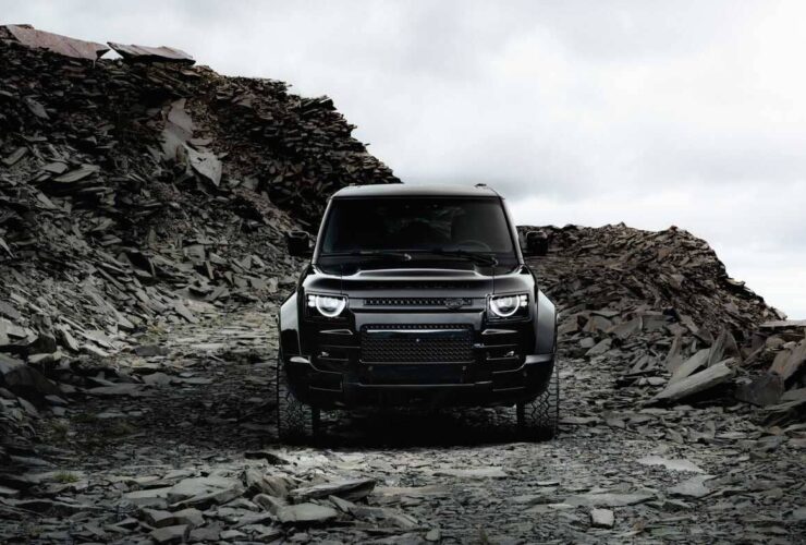 Land Rover Defender OCTA Black