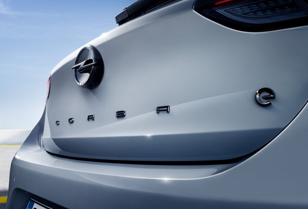 opel corsa bagagliaio