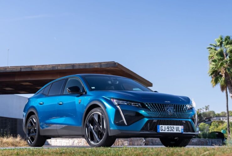 peugeot 408 pregi e difetti