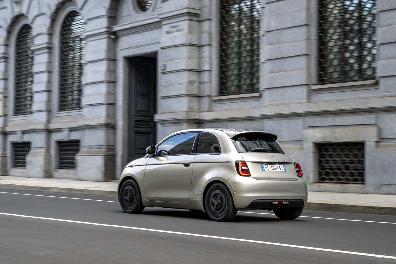 fiat 500e prezzi e allestimenti