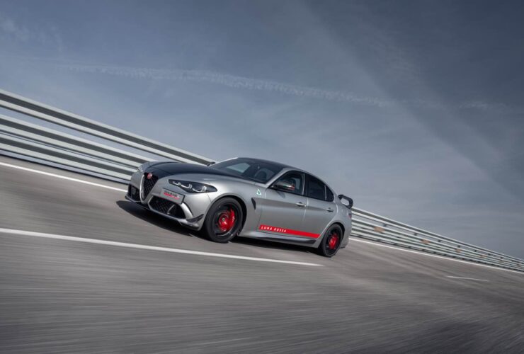 Alfa Romeo Giulia Quadrifoglio Luna Rossa