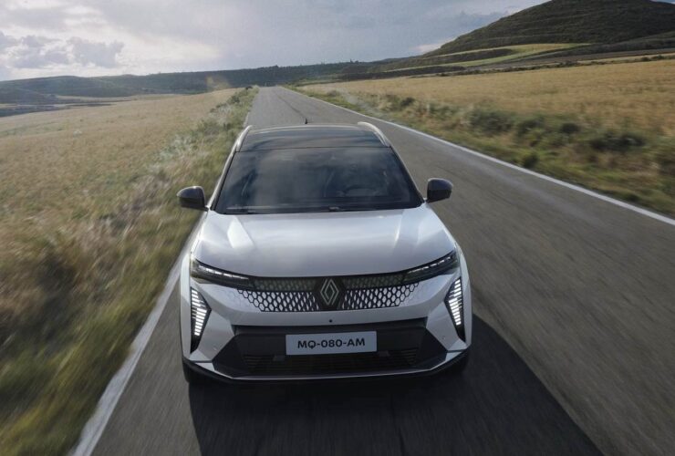 Renault Scenic E-Tech prova su strada